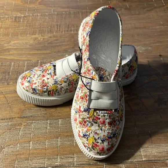 Blowfish Malibu water slip-on shoes, brand new with tags - Main Image